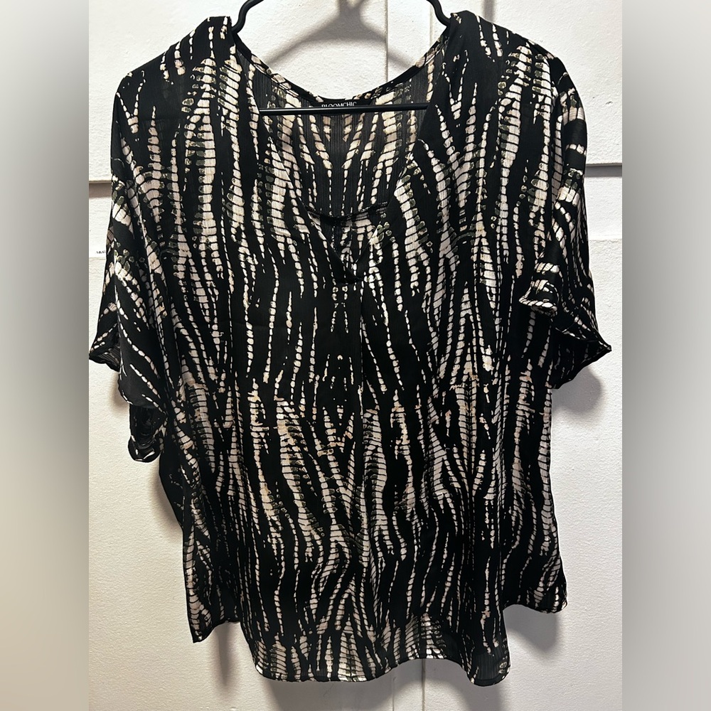 BloomChic Black and White Patterned Top